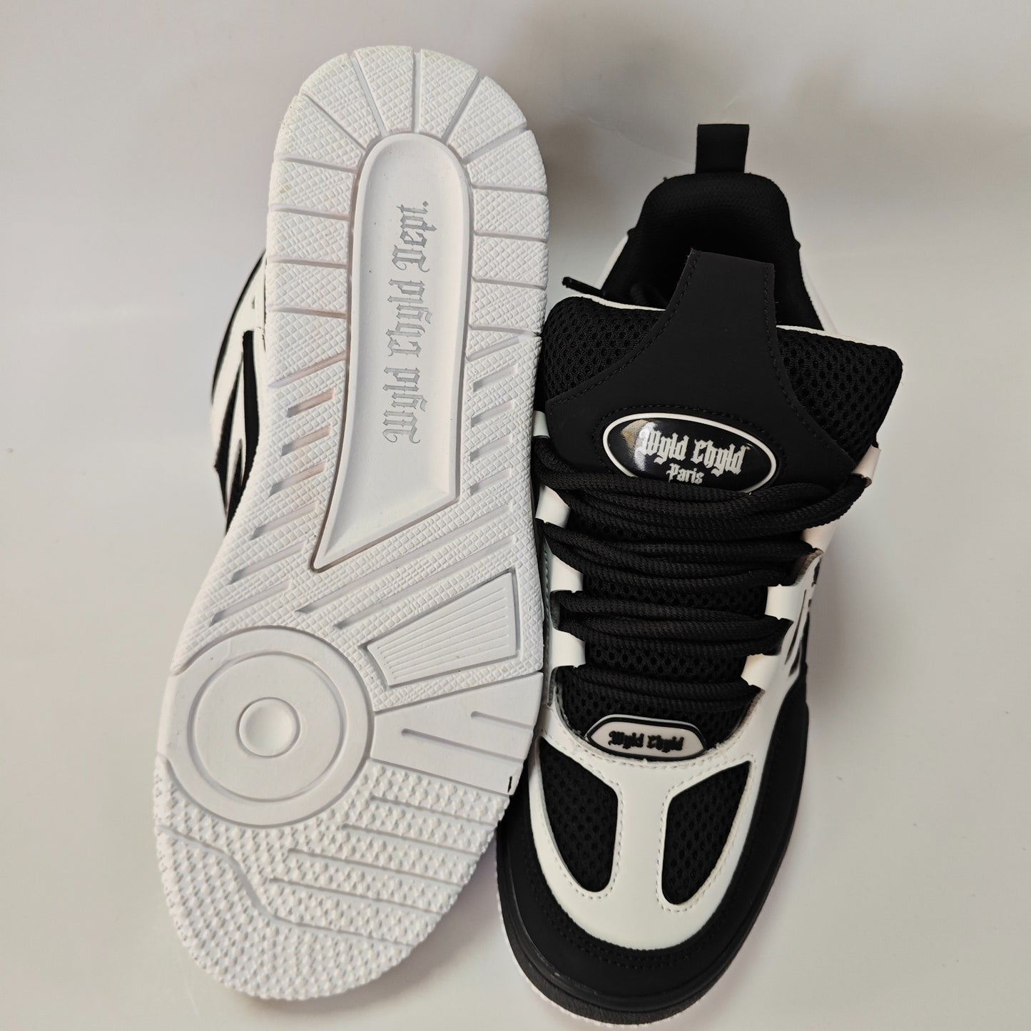 WC SK8 Ying Yang’s Trainers